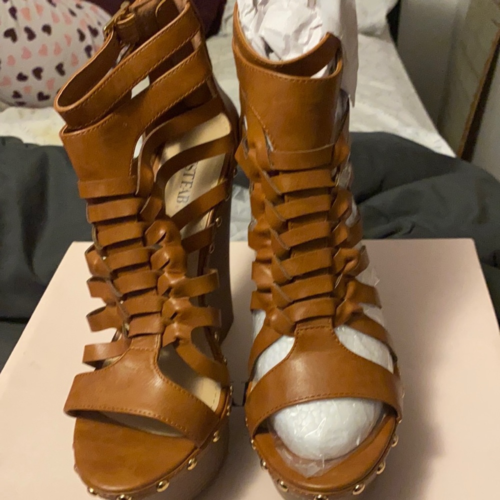 Women sandals